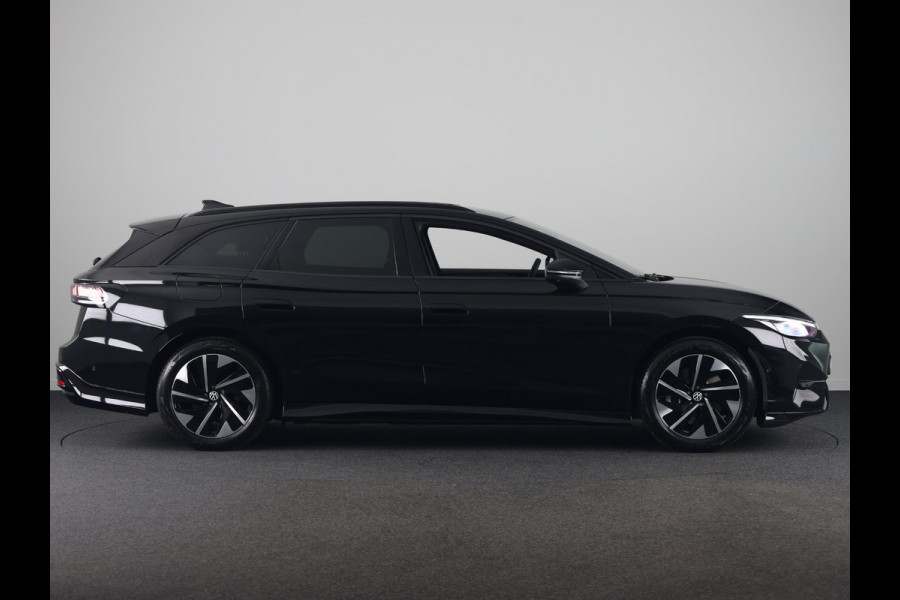 Volkswagen ID.7 Tourer Limited Edition Plus 86 kWh accu, 210 kW / 286 PK Elektrische stoelen | 360 Camera | Carplay