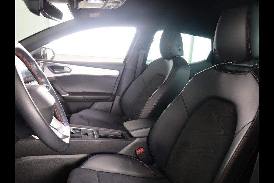 Seat Leon 1.5 eTSI FR Business Intense 150 pk Automaat | Navigatie | Parkeersensoren (Park assist) | Achteruitrijcamera | Elektr. bestuurdersstoel met geheugen | Keyless | Stoel/stuur verwarming |