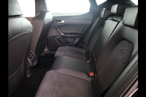 Seat Leon 1.5 eTSI FR Business Intense 150 pk Automaat | Navigatie | Parkeersensoren (Park assist) | Achteruitrijcamera | Elektr. bestuurdersstoel met geheugen | Keyless | Stoel/stuur verwarming |