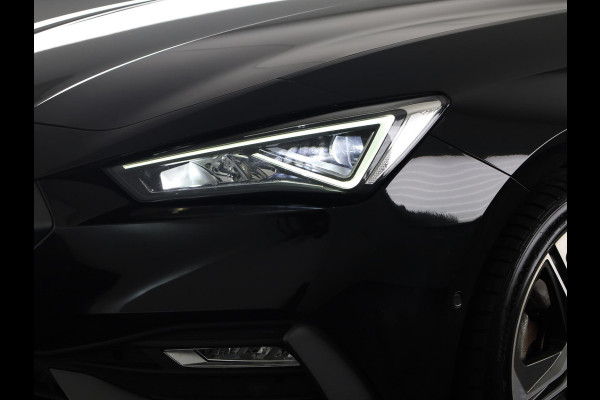 Seat Leon 1.5 eTSI FR Business Intense 150 pk Automaat | Navigatie | Parkeersensoren (Park assist) | Achteruitrijcamera | Elektr. bestuurdersstoel met geheugen | Keyless | Stoel/stuur verwarming |