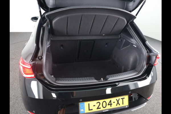 Seat Leon 1.5 eTSI FR Business Intense 150 pk Automaat | Navigatie | Parkeersensoren (Park assist) | Achteruitrijcamera | Elektr. bestuurdersstoel met geheugen | Keyless | Stoel/stuur verwarming |