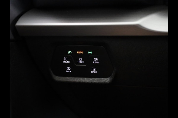 Seat Leon 1.5 eTSI FR Business Intense 150 pk Automaat | Navigatie | Parkeersensoren (Park assist) | Achteruitrijcamera | Elektr. bestuurdersstoel met geheugen | Keyless | Stoel/stuur verwarming |