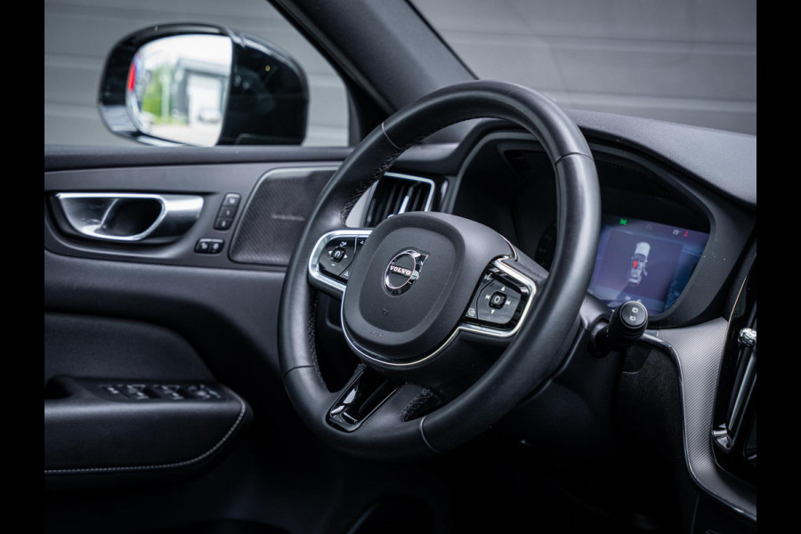 Volvo XC60 2.0 T6 Plug-in hybrid AWD Plus Dark - Long Range l Pano l Trekhaak l 360cam