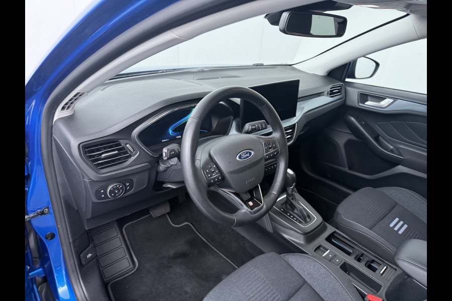 Ford FOCUS Wagon 1.0 EcoBoost Hybrid Active X - Trekhaak - All-Season banden - Camera - AppleCarplay - Android Auto - Virena Zekerheidspakket 895,-