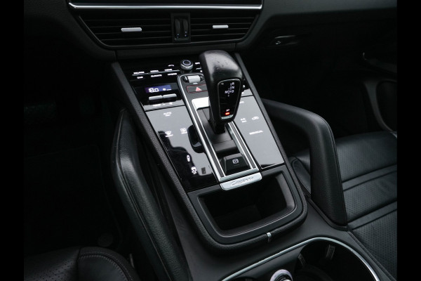Porsche Cayenne Coupé 3.0 E-Hybrid AWD (Plug-in) {SoH-94%} (INCL-BTW) Aut. *PANO | LEATHER | FULL-LED | SPORT-CHRONO | TOPVIEW | ADAPTIVE-CRUISE | BOSE-AUDIO | DAB+ | NAVI-FULLMAP | SPORTSEATS | SHIFTPADDLES | KEYLESS | ECC | PDC | 20"AL