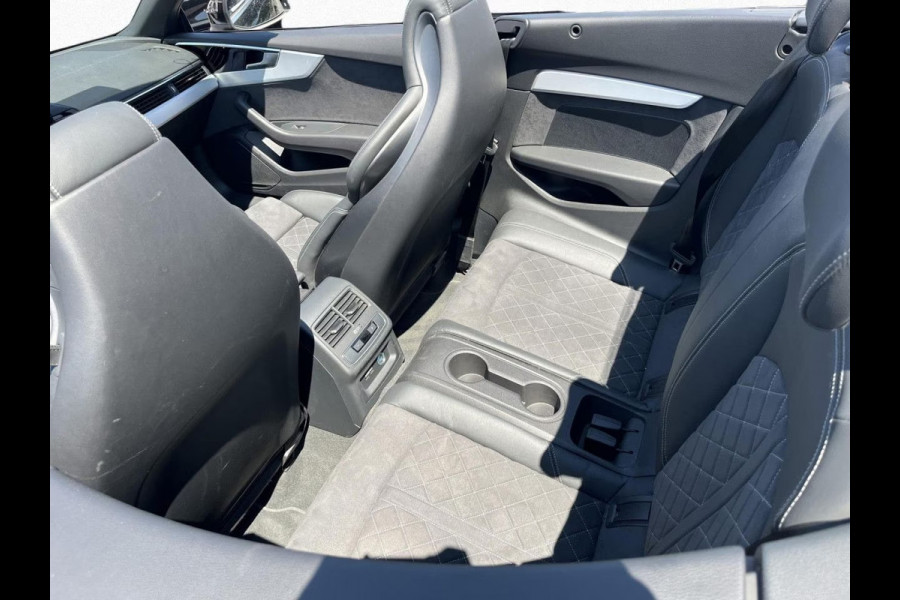 Audi A5 Cabriolet 35 Tfsi S-LINE ** LED, S-SPORTST, TREKH, MASSAGE, 20-inch LMV ** UNFALLFREI - Slechts 24.997km. (!) ** ** INFORMEER OOK NAAR ONZE AANTREKKELIJKE FINANCIAL-LEASE TARIEVEN **