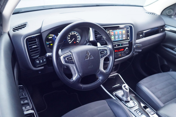 Mitsubishi Outlander 2.4 PHEV Pure+ / 18 Inch / 119dkm NAP / Carplay / Camera / NL-Auto