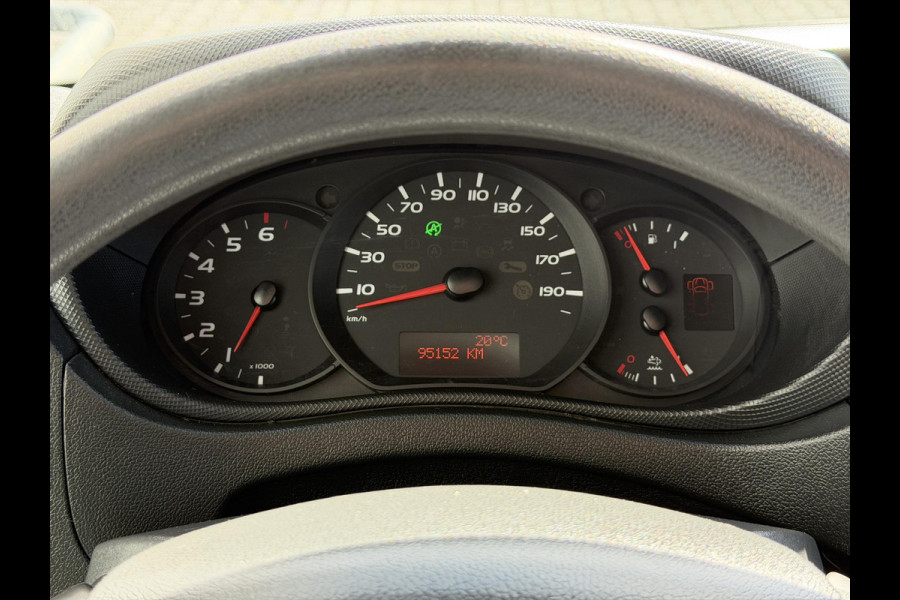 Renault Master T35 2.3 dCi L4H3 DL*A/C*CRUISE*3-P*HAAK*3500KG*