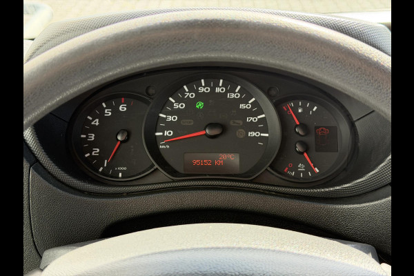 Renault Master T35 2.3 dCi L4H3 DL*A/C*CRUISE*3-P*HAAK*3500KG*