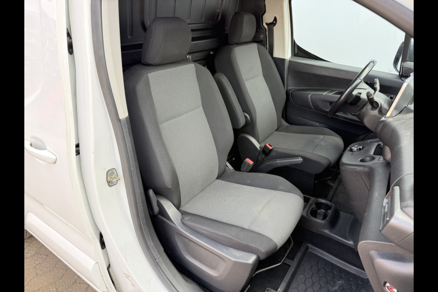 Opel Combo 1.5D 130PK Automaat L1 Climate Control Cruise Control Carplay Parkeersensoren Achter Trekhaak Camera