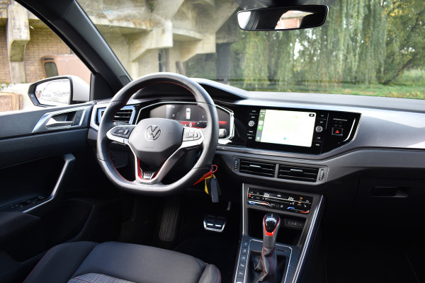 Volkswagen Polo 2.0 TSI 210PK DSG GTI-SPORT LED/CARPLAY/PDC