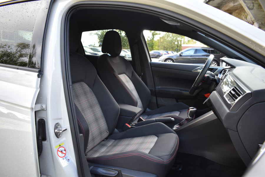 Volkswagen Polo 2.0 TSI 210PK DSG GTI-SPORT LED/CARPLAY/PDC
