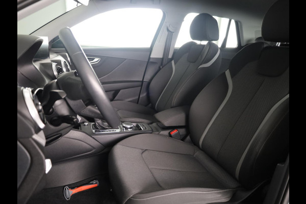 Audi Q2 35 TFSI Business Edition 150pk | Climatronic | Apple Carplay/Android Auto | Cuise control | LED koplampen | Lichtmetalen velgen 17" | Navigatiesysteem full map
