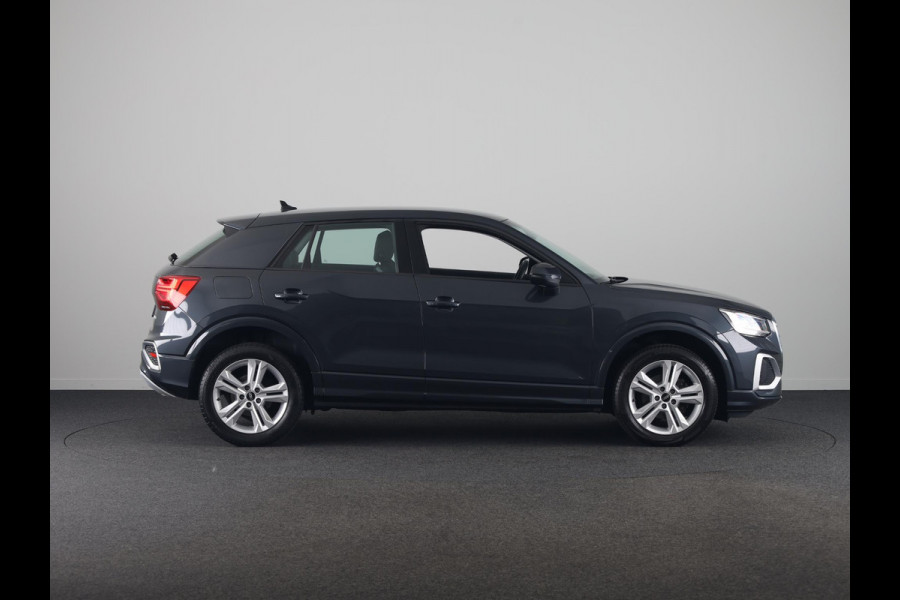 Audi Q2 35 TFSI Business Edition 150pk | Climatronic | Apple Carplay/Android Auto | Cuise control | LED koplampen | Lichtmetalen velgen 17" | Navigatiesysteem full map