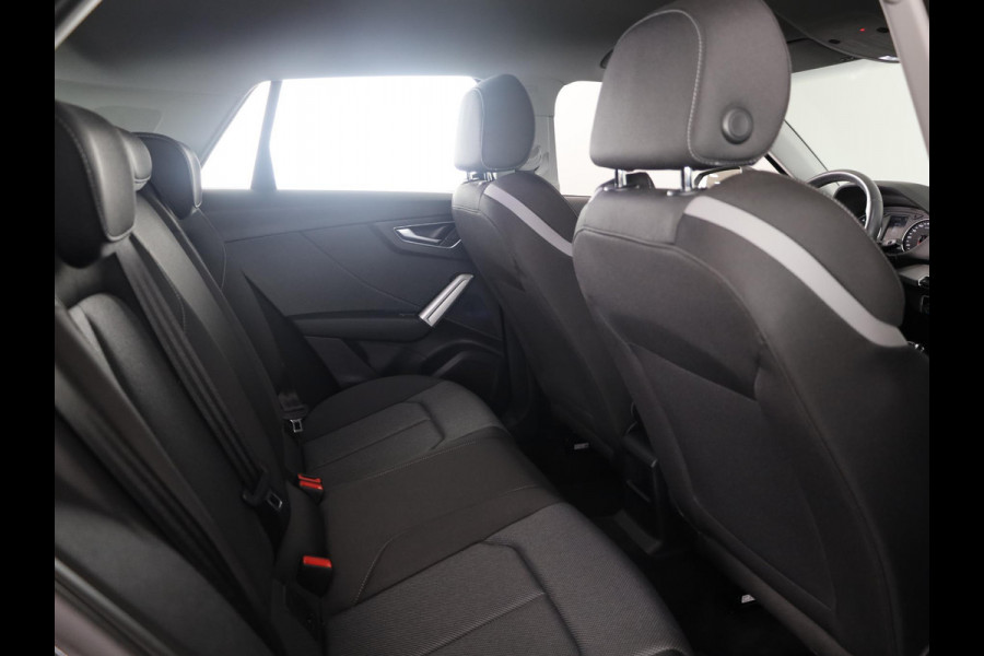 Audi Q2 35 TFSI Business Edition 150pk | Climatronic | Apple Carplay/Android Auto | Cuise control | LED koplampen | Lichtmetalen velgen 17" | Navigatiesysteem full map