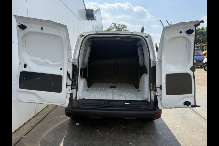Renault Kangoo E-Tech 45kWh 122PK L1 300km WLTP Climate Control Carplay Parkeersensoren 360° Snelladen