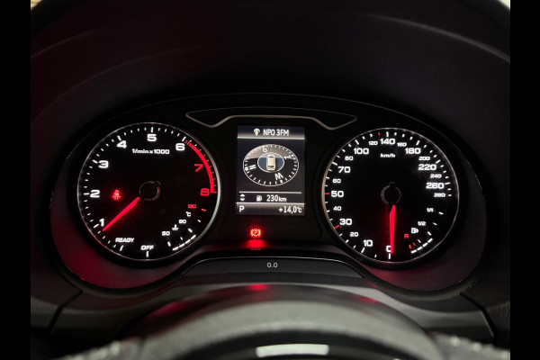 Audi A3 Sportback 1.5 TFSI CoD Sport S-Line Edition | Pano | Cruise | 18 Inch | Sportstoelen | LED | Navigatie | Trekhaak| NAP |