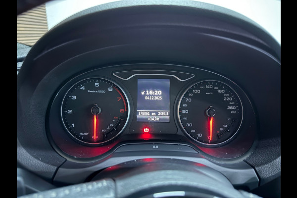 Audi A3 Sportback 1.5 TFSI CoD Sport S-Line Edition | Pano | Cruise | 18 Inch | Sportstoelen | LED | Navigatie | Trekhaak| NAP |