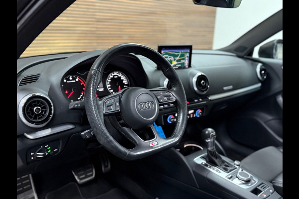 Audi A3 Sportback 1.5 TFSI CoD Sport S-Line Edition | Pano | Cruise | 18 Inch | Sportstoelen | LED | Navigatie | Trekhaak| NAP |