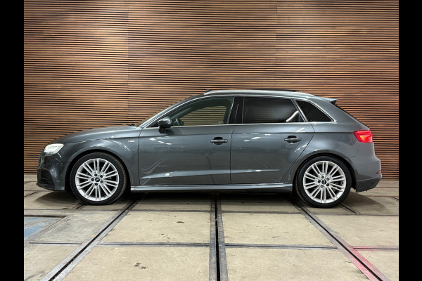 Audi A3 Sportback 1.5 TFSI CoD Sport S-Line Edition | Pano | Cruise | 18 Inch | Sportstoelen | LED | Navigatie | Trekhaak| NAP |
