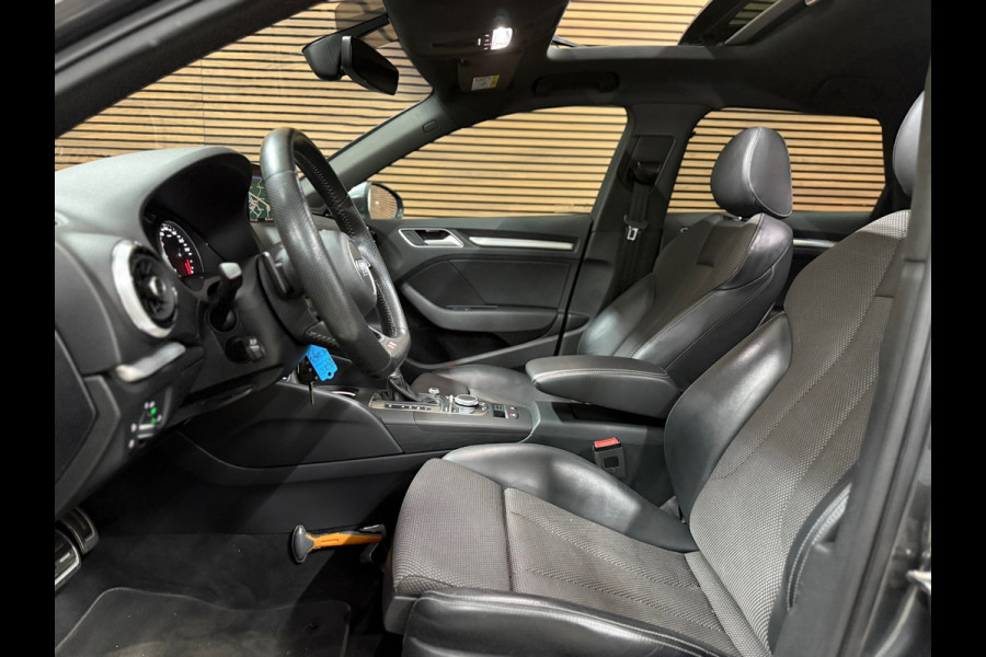 Audi A3 Sportback 1.5 TFSI CoD Sport S-Line Edition | Pano | Cruise | 18 Inch | Sportstoelen | LED | Navigatie | Trekhaak| NAP |