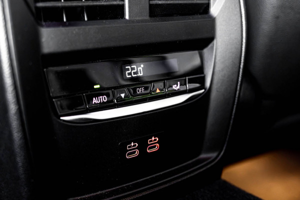 BMW 3 Serie M3 xDrive Competition 510 PK | Akrapovic | Carbon | Harman Kardon | Laser | 20''