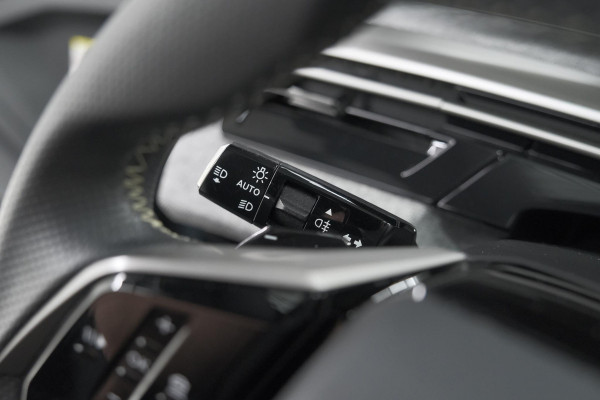 Peugeot 5008 1.2 Hybrid 145 GT 7p | Adaptieve Cruise Control | Camera | Elektrische Kofferklep | Stoelverwarming