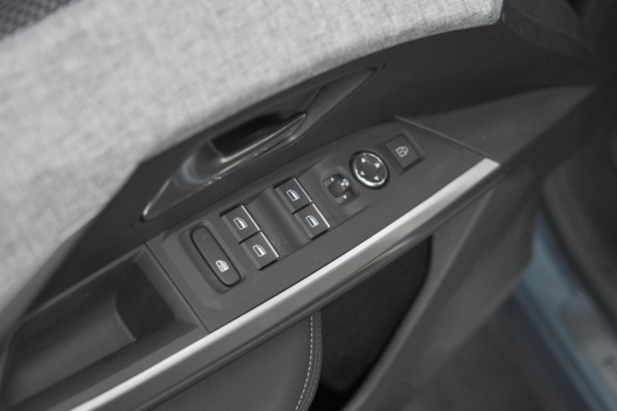 Peugeot 5008 1.2 Hybrid 145 GT 7p | Adaptieve Cruise Control | Camera | Elektrische Kofferklep | Stoelverwarming