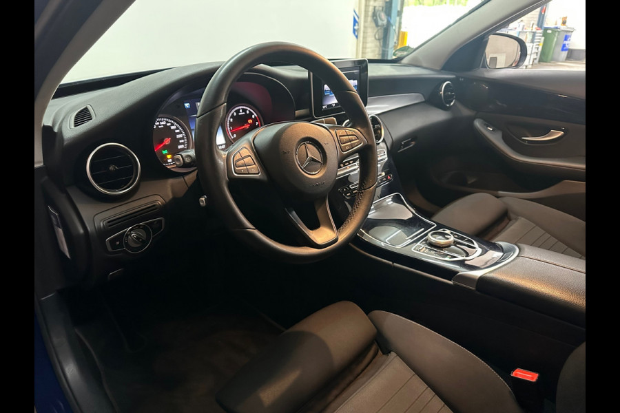 Mercedes-Benz C-Klasse Estate C200 Estate Avantgarde Automaat | LED|Trekhaak|Stoelverwarming|Navi|Camera|Elektrische Achterklep