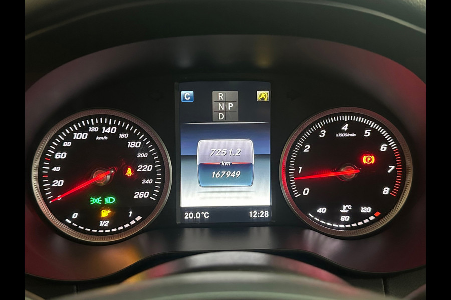 Mercedes-Benz C-Klasse Estate C200 Estate Avantgarde Automaat | LED|Trekhaak|Stoelverwarming|Navi|Camera|Elektrische Achterklep