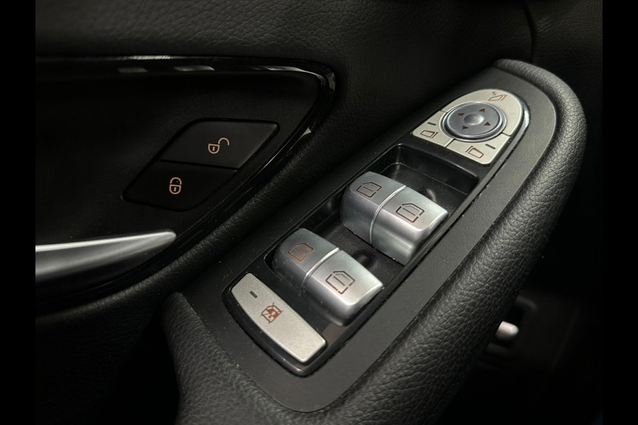 Mercedes-Benz C-Klasse Estate C200 Estate Avantgarde Automaat | LED|Trekhaak|Stoelverwarming|Navi|Camera|Elektrische Achterklep