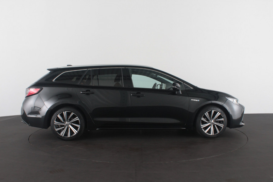 Toyota Corolla Touring Sports 1.8 Hybrid Business Plus > Camera/Stoelverwarming/ACC/Apple Carplay