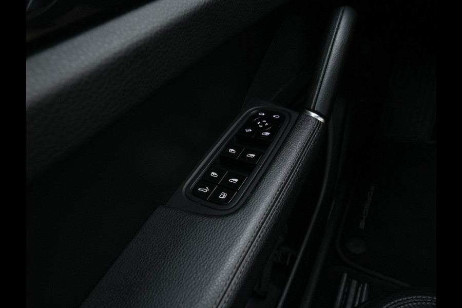 Porsche Cayenne Coupé 3.0 E-Hybrid AWD (Plug-in) {SoH-94%} (INCL-BTW) Aut. *PANO | LEATHER | FULL-LED | SPORT-CHRONO | TOPVIEW | ADAPTIVE-CRUISE | BOSE-AUDIO | DAB+ | NAVI-FULLMAP | SPORTSEATS | SHIFTPADDLES | KEYLESS | ECC | PDC | 20"AL