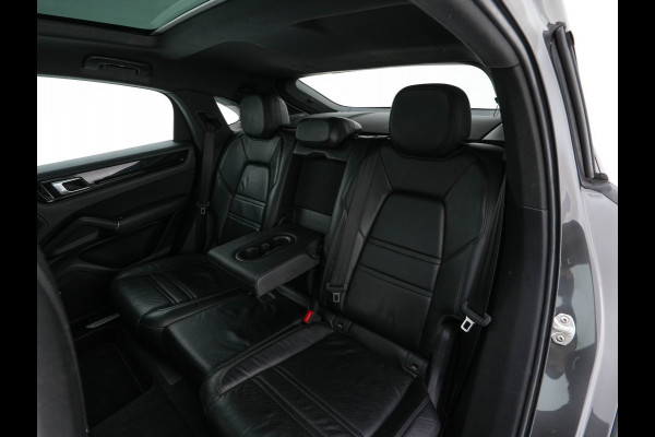 Porsche Cayenne Coupé 3.0 E-Hybrid AWD (Plug-in) {SoH-94%} (INCL-BTW) Aut. *PANO | LEATHER | FULL-LED | SPORT-CHRONO | TOPVIEW | ADAPTIVE-CRUISE | BOSE-AUDIO | DAB+ | NAVI-FULLMAP | SPORTSEATS | SHIFTPADDLES | KEYLESS | ECC | PDC | 20"AL