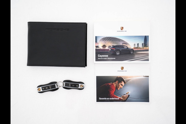 Porsche Cayenne Coupé 3.0 E-Hybrid AWD (Plug-in) {SoH-94%} (INCL-BTW) Aut. *PANO | LEATHER | FULL-LED | SPORT-CHRONO | TOPVIEW | ADAPTIVE-CRUISE | BOSE-AUDIO | DAB+ | NAVI-FULLMAP | SPORTSEATS | SHIFTPADDLES | KEYLESS | ECC | PDC | 20"AL