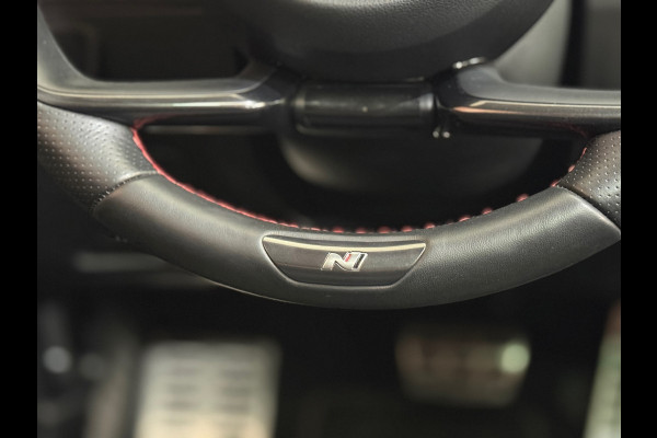 Hyundai Tucson 1.6 T-GDI | N-Line Sky | Pano | Mild-hybride | Winterpakket | 19inch | Adapt cruise | Camera | Bomvol |