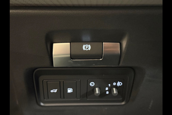 Land Rover Range Rover Evoque 1.5 P300e R Dynamic | Pano | Carplay | Camera | Stoelverwarming