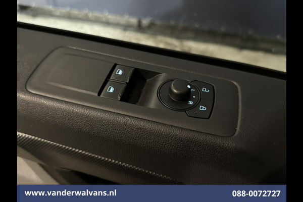 Ford Transit Custom 2.0 TDCI 136pk L2H1 Euro6 Airco | Camera | Navigatie | Apple Carplay | LED | Cruisecontrol Android Auto, 2800kg trekhaak, Parkeersensoren, Verwarmde voorruit, Bijrijdersbank