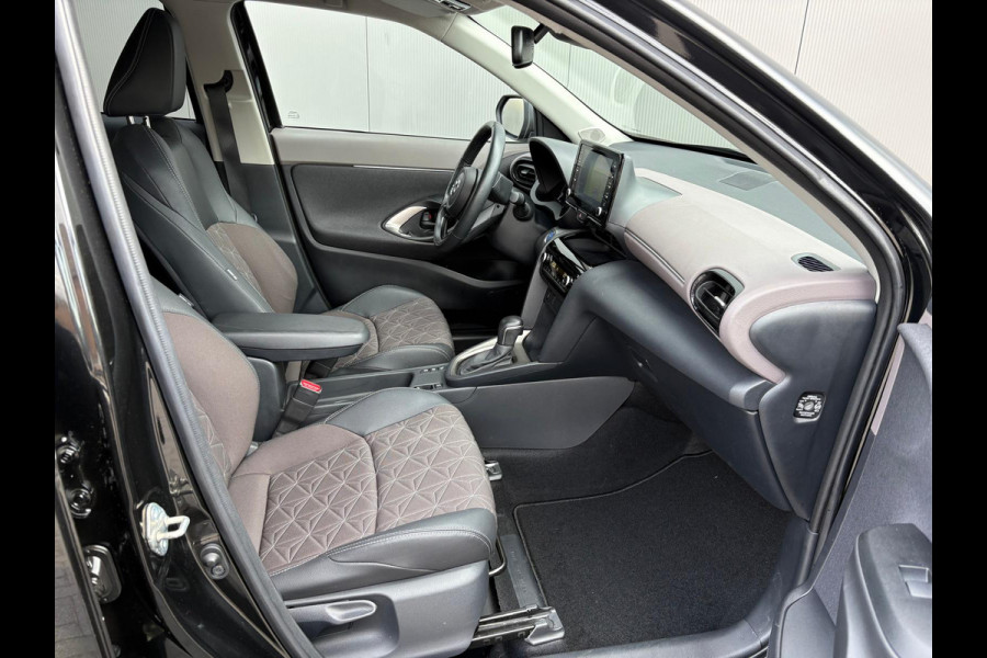 Toyota Yaris Cross 1.5 Hybrid Executive Navigatie/Camera/Elektr.-klep/Stoelverwarming