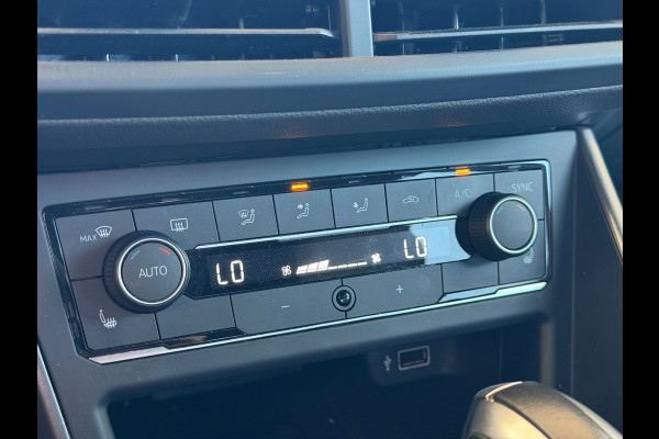 Volkswagen Polo 2.0 TSI GTI( Goed OnderH, Navi, Carplay, StoelV, App-Connect, Cruise Con, Etc)