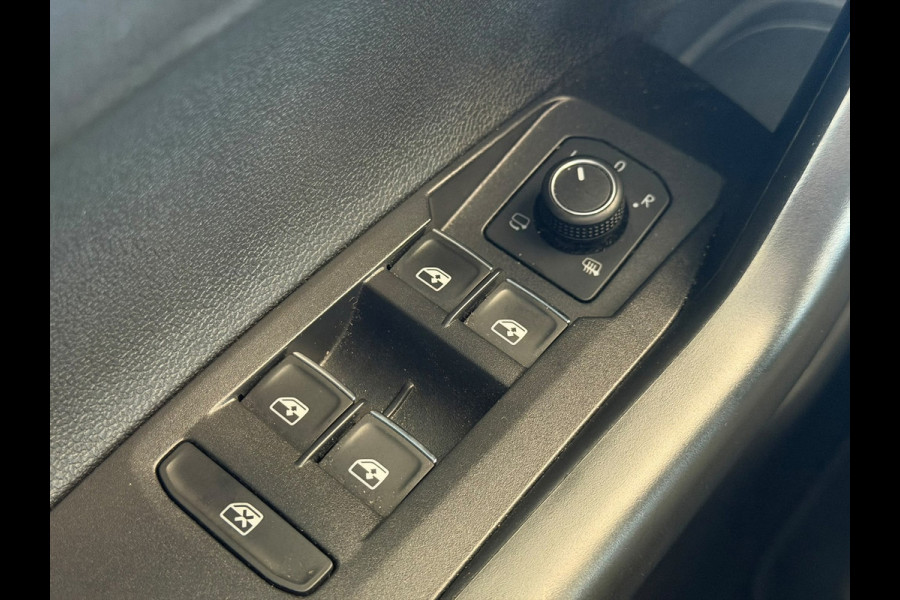 Volkswagen Polo 2.0 TSI GTI( Goed OnderH, Navi, Carplay, StoelV, App-Connect, Cruise Con, Etc)