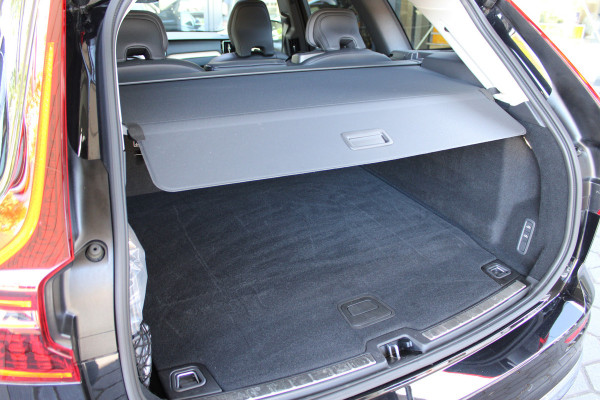 Volvo XC60 2.0 T8 Ultra Bright | Luchtvering | Massage | H/K | Head-Up
