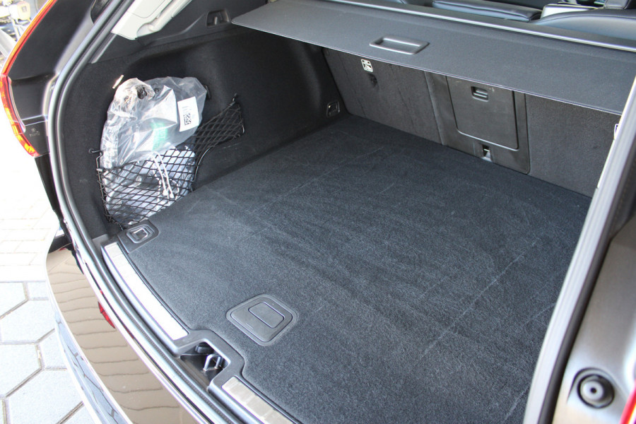 Volvo XC60 2.0 T8 Ultra Bright | Luchtvering | Massage | H/K | Head-Up