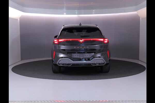 CUPRA Terramar 1.5 TSI e-Hybrid Business 204 pk Automaat (DSG) | Navigatie | Parkeersensoren (Park assist) | Rondomzicht camera | Autom. airco (3 zones) | Elektr. voorstoelen | Head-up display |