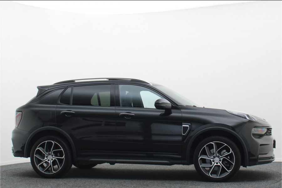 Lynk & Co 01 1.5 Plug-in Hybrid 360° Camera, Panoramadak, Apple Carplay, ACC, Keyless, Zwarte hemel,, LED, 20''