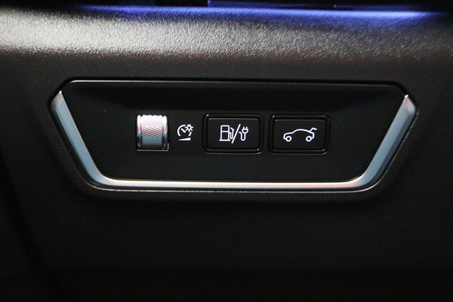 Lynk & Co 01 1.5 Plug-in Hybrid 360° Camera, Panoramadak, Apple Carplay, ACC, Keyless, Zwarte hemel,, LED, 20''