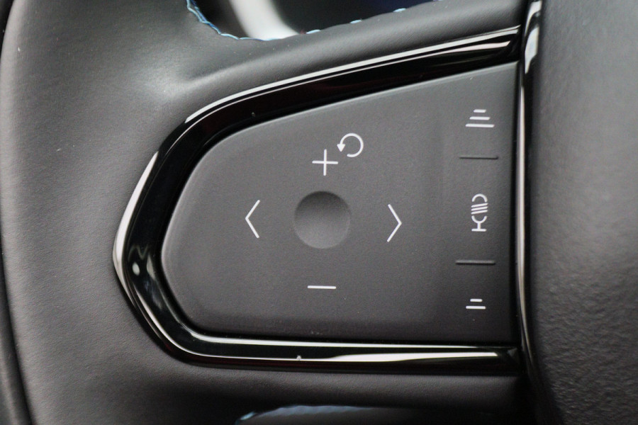 Lynk & Co 01 1.5 Plug-in Hybrid 360° Camera, Panoramadak, Apple Carplay, ACC, Keyless, Zwarte hemel,, LED, 20''