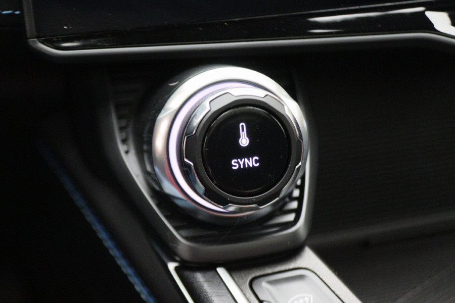 Lynk & Co 01 1.5 Plug-in Hybrid 360° Camera, Panoramadak, Apple Carplay, ACC, Keyless, Zwarte hemel,, LED, 20''