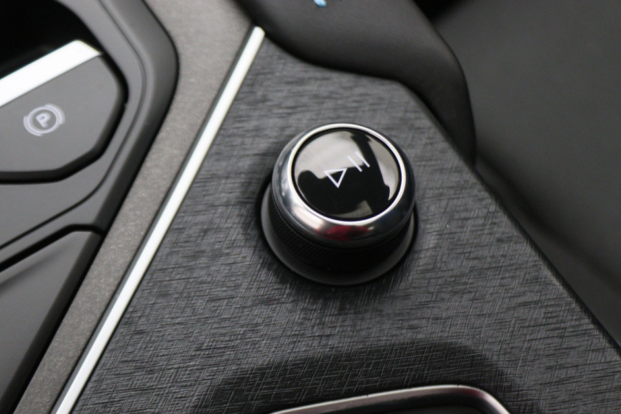 Lynk & Co 01 1.5 Plug-in Hybrid 360° Camera, Panoramadak, Apple Carplay, ACC, Keyless, Zwarte hemel,, LED, 20''