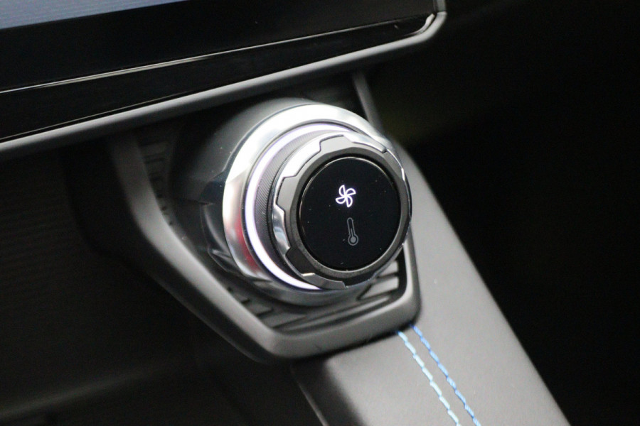 Lynk & Co 01 1.5 Plug-in Hybrid 360° Camera, Panoramadak, Apple Carplay, ACC, Keyless, Zwarte hemel,, LED, 20''